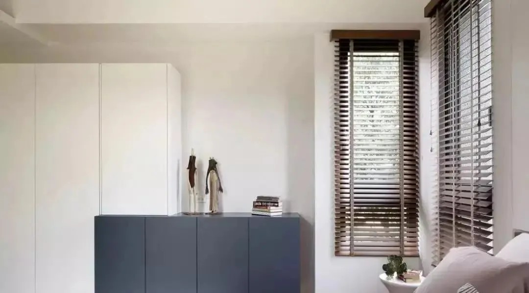 The Best Way to Clean Wooden Venetian Blinds and Why They Are a Smart Choice for Your Home or Office